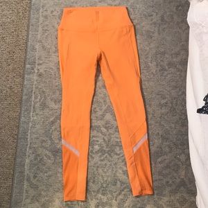 Alo Elevate Legging size Large